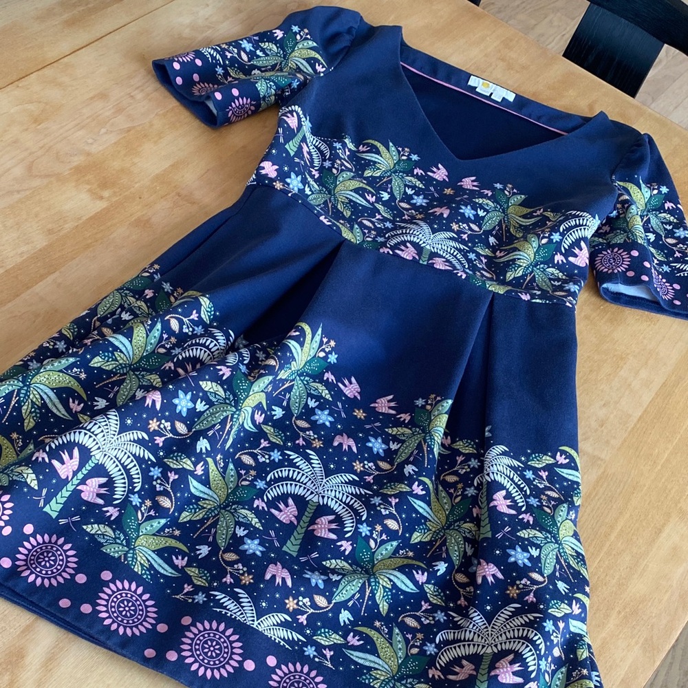 Boden Navy Floral V-Neck Border Print Mini Dress
